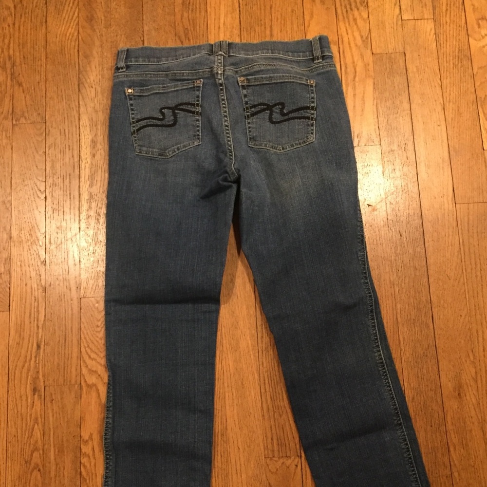 Jeans - Picture 2 of 3